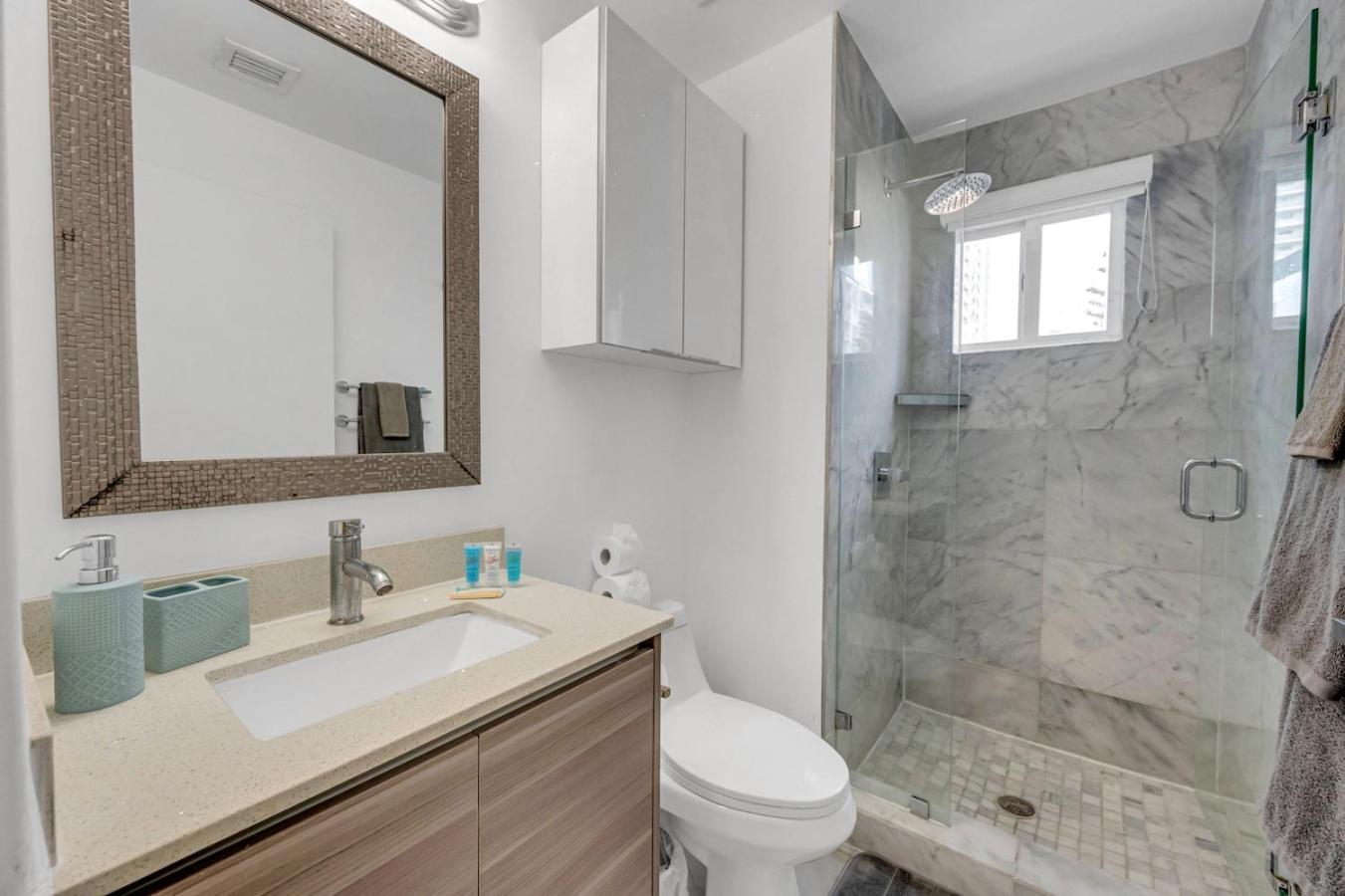 Subtle 2 Bed In Edgewater Near Downtown With Free Parking Appartement Miami