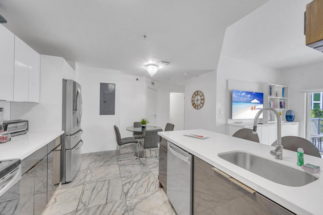 Appartement Subtle 2 Bed In Edgewater Near Downtown With Free Parking